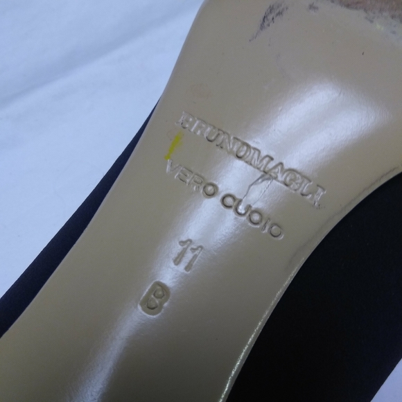 Bruno Magli Peep Toe Pump - Picture 4 of 5